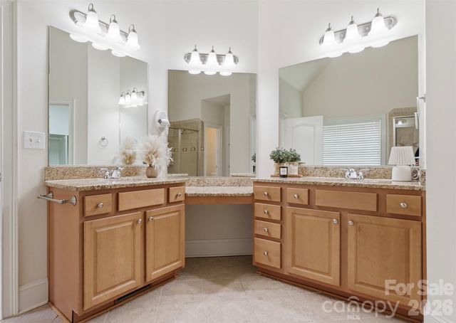 279 Woodstream Circle, Mooresville, NC 28117
