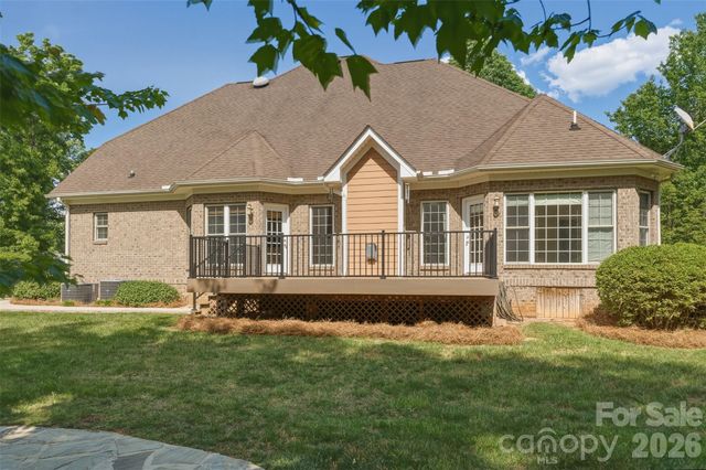 279 Woodstream Circle, Mooresville, NC 28117
