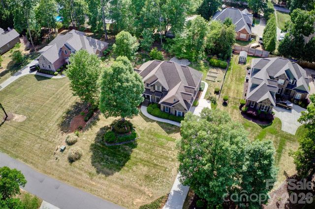 279 Woodstream Circle, Mooresville, NC 28117
