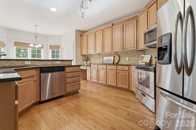 279 Woodstream Circle, Mooresville, NC 28117