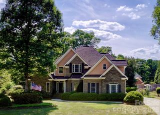 279 Woodstream Circle, Mooresville, NC 28117
