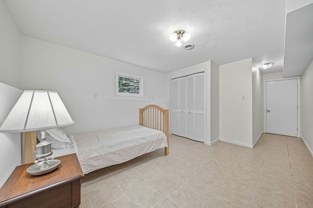 38 W Elm St, Hopkinton, MA 01748