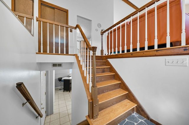 38 W Elm St, Hopkinton, MA 01748