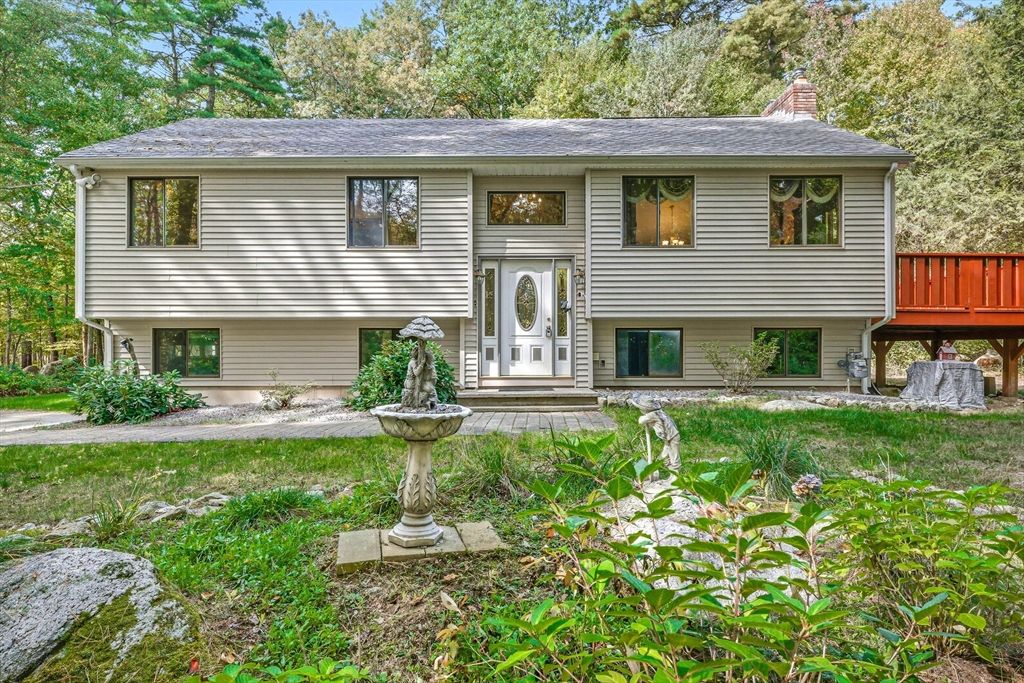38 W Elm St, Hopkinton, MA 01748