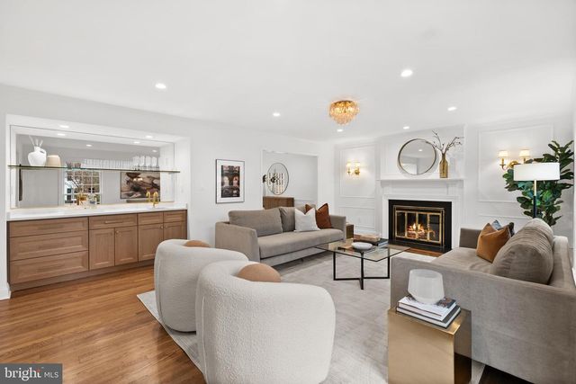 10104 NEWHALL RD, Potomac, MD 20854