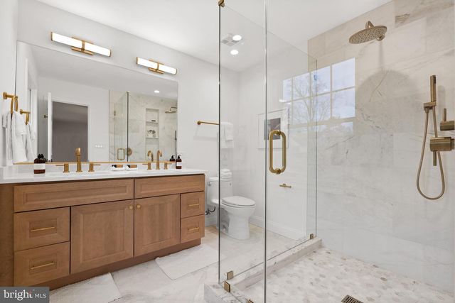 10104 NEWHALL RD, Potomac, MD 20854