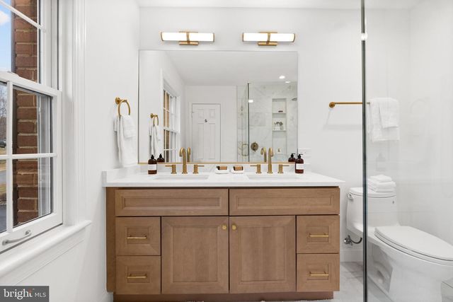 10104 NEWHALL RD, Potomac, MD 20854