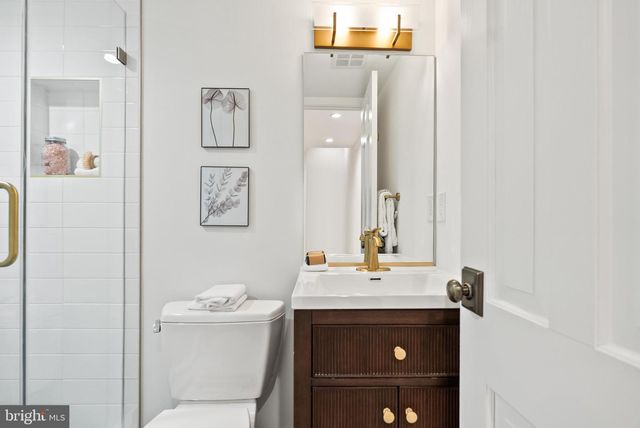 10104 NEWHALL RD, Potomac, MD 20854