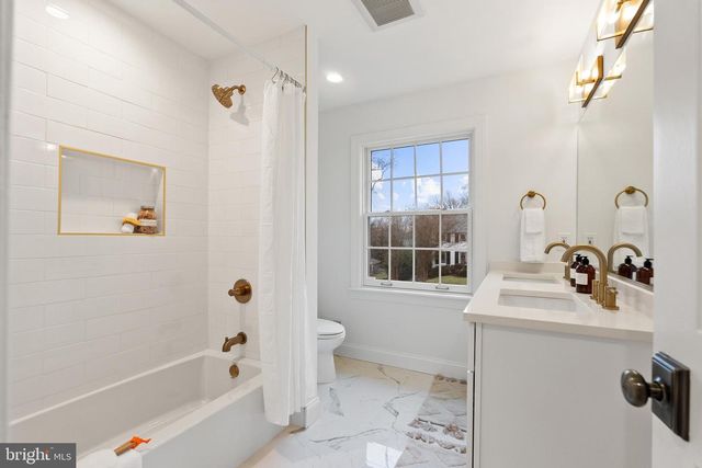 10104 NEWHALL RD, Potomac, MD 20854