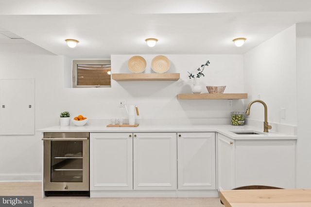 10104 NEWHALL RD, Potomac, MD 20854