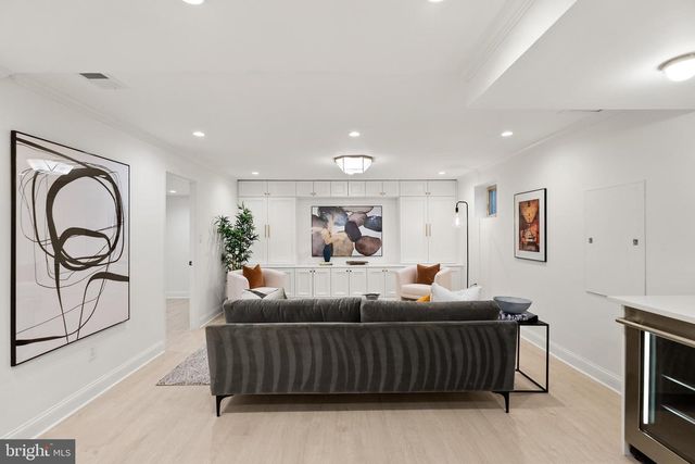 10104 NEWHALL RD, Potomac, MD 20854