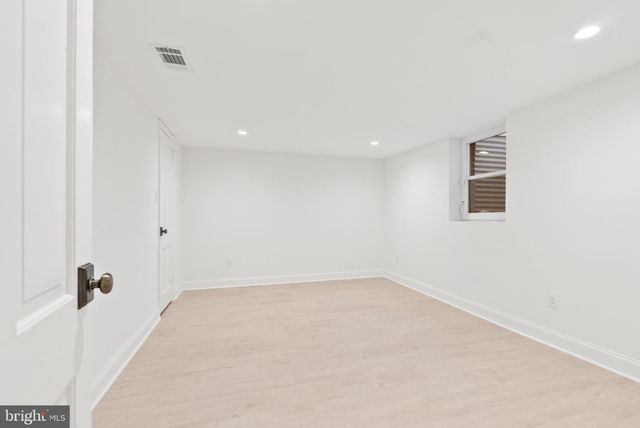 10104 NEWHALL RD, Potomac, MD 20854