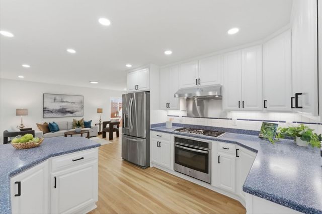 802 W Knickerbocker Drive, Sunnyvale, CA 94087