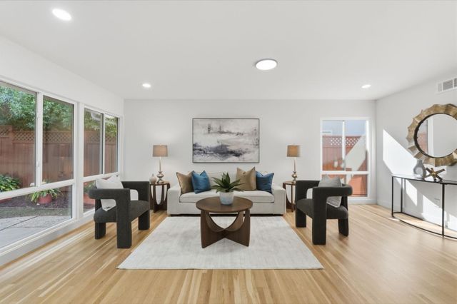 802 W Knickerbocker Drive, Sunnyvale, CA 94087