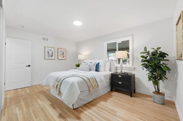 802 W Knickerbocker Drive, Sunnyvale, CA 94087