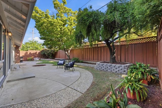 802 W Knickerbocker Drive, Sunnyvale, CA 94087