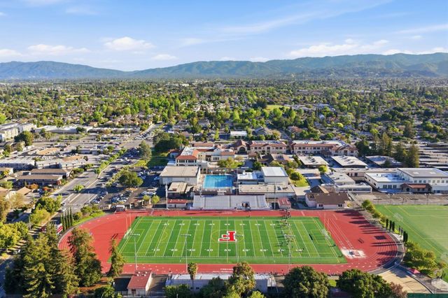 802 W Knickerbocker Drive, Sunnyvale, CA 94087