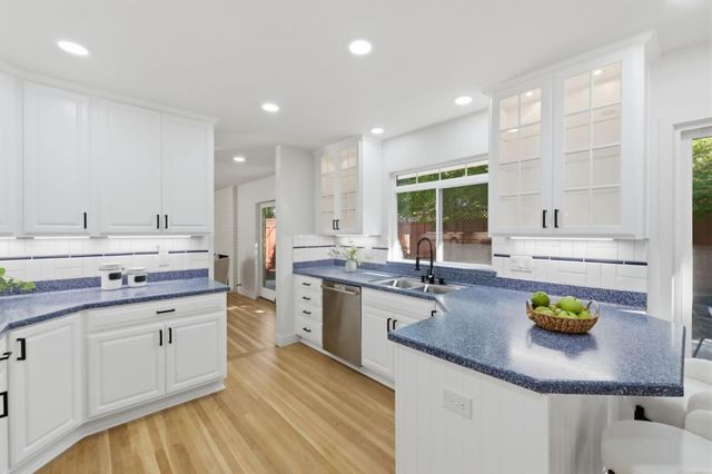 802 W Knickerbocker Drive, Sunnyvale, CA 94087