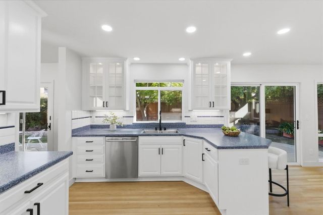 802 W Knickerbocker Drive, Sunnyvale, CA 94087