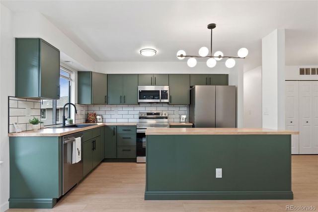 7889 York Street 3, Denver, CO 80229