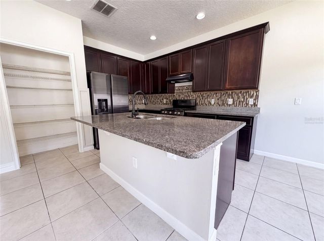 881 HARING LANE, Mount Dora, FL 32757