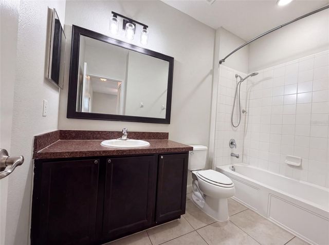 881 HARING LANE, Mount Dora, FL 32757