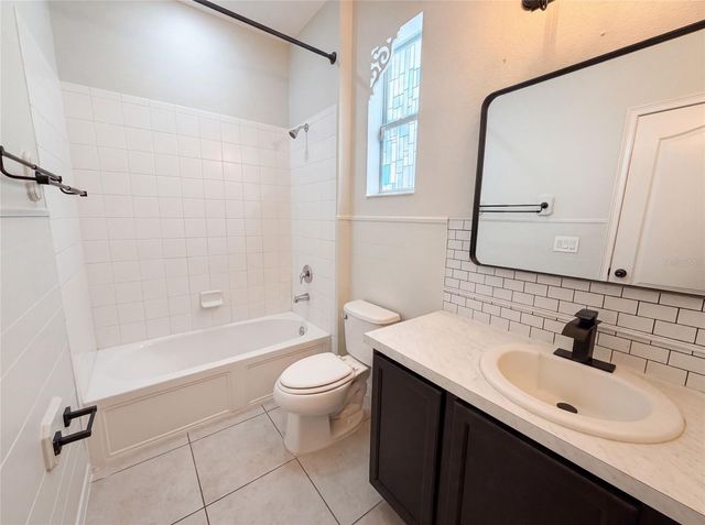 881 HARING LANE, Mount Dora, FL 32757