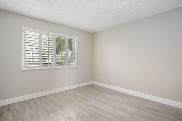 4254 Deste Court 208, Lake Worth, FL 33467