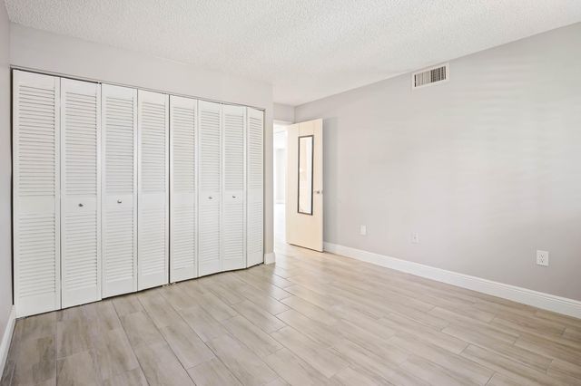 4254 Deste Court 208, Lake Worth, FL 33467