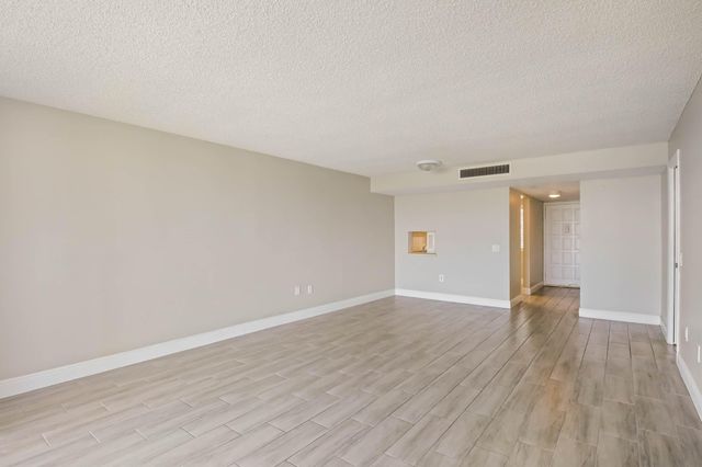 4254 Deste Court 208, Lake Worth, FL 33467