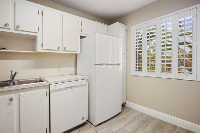 4254 Deste Court 208, Lake Worth, FL 33467