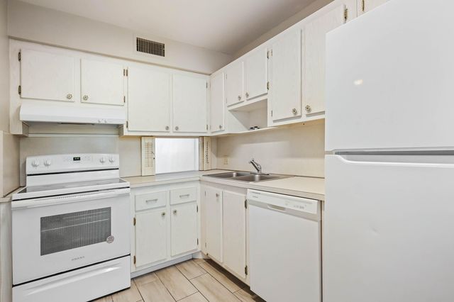4254 Deste Court 208, Lake Worth, FL 33467