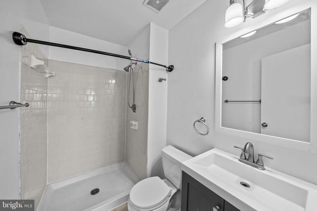 8387 WOODLINE CT, Manassas, VA 20110
