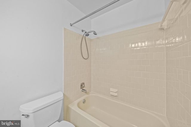8387 WOODLINE CT, Manassas, VA 20110