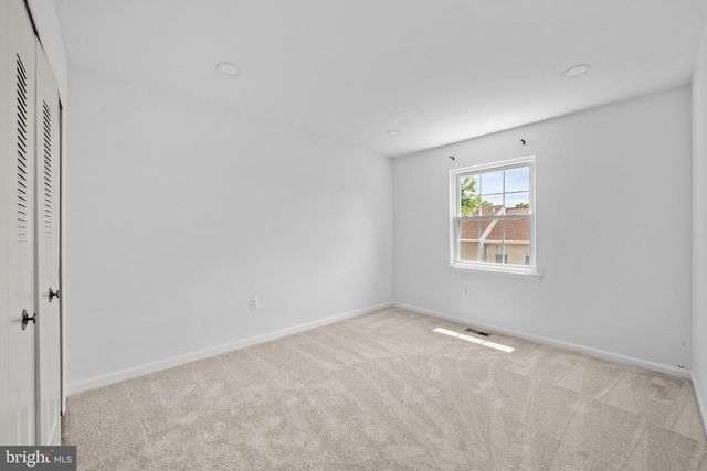 8387 WOODLINE CT, Manassas, VA 20110