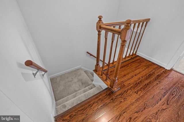 8387 WOODLINE CT, Manassas, VA 20110