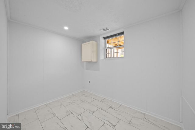8387 WOODLINE CT, Manassas, VA 20110