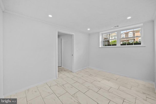 8387 WOODLINE CT, Manassas, VA 20110