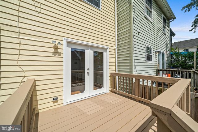 8387 WOODLINE CT, Manassas, VA 20110
