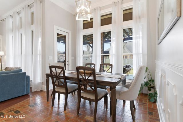 2305 Sunkist Country Club Road, Biloxi, MS 39532