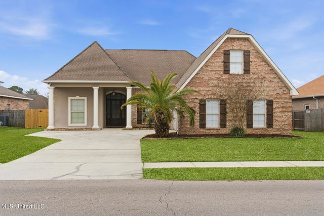 2305 Sunkist Country Club Road, Biloxi, MS 39532