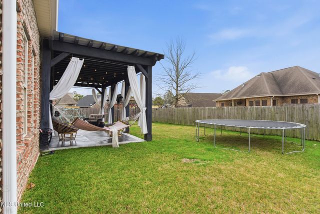 2305 Sunkist Country Club Road, Biloxi, MS 39532