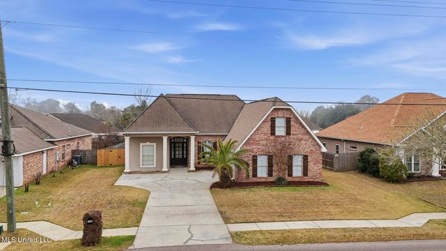 2305 Sunkist Country Club Road, Biloxi, MS 39532