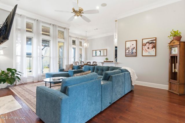 2305 Sunkist Country Club Road, Biloxi, MS 39532