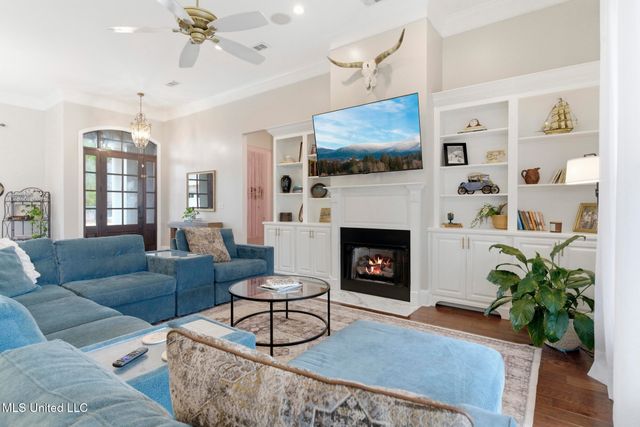 2305 Sunkist Country Club Road, Biloxi, MS 39532