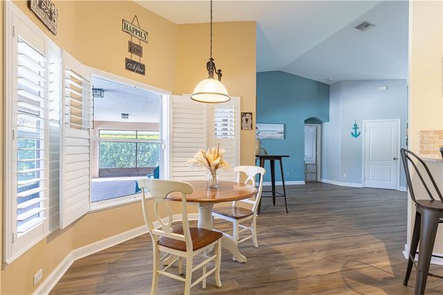 152 35th Square SW, Vero Beach, FL 32968