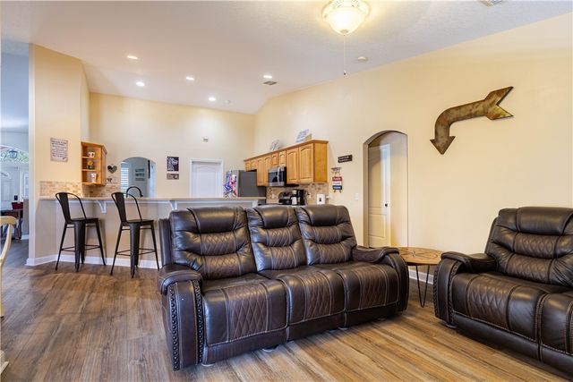 152 35th Square SW, Vero Beach, FL 32968