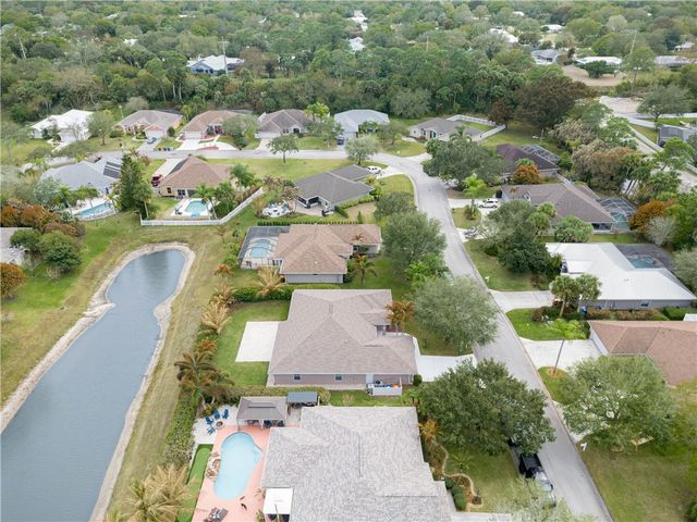 152 35th Square SW, Vero Beach, FL 32968
