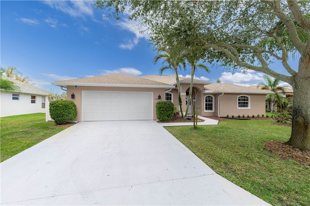 152 35th Square SW, Vero Beach, FL 32968