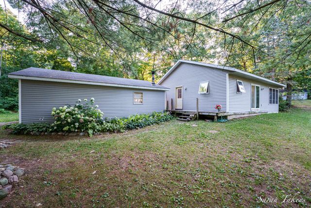12513 Mcmurty Drive NE, Sand Lake, MI 49343